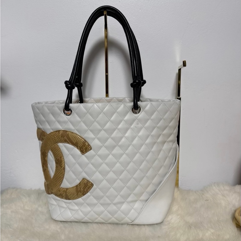 Chanel Elegant White and Gold Quilted Tote Bag VINTAGE